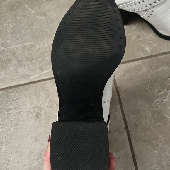 Steve Madden Andy White Crocodile Boots - Picture 5 of 9